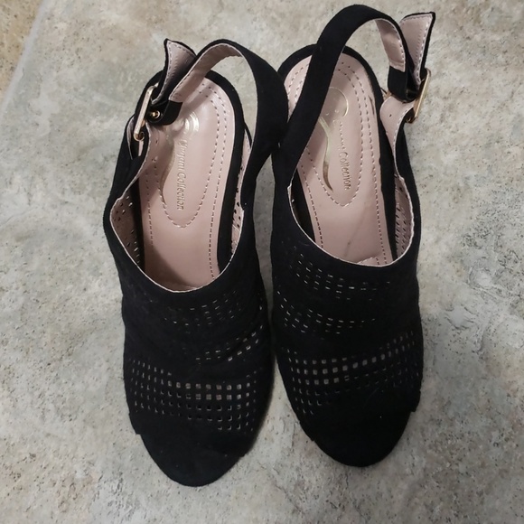 Heels - Picture 2 of 2